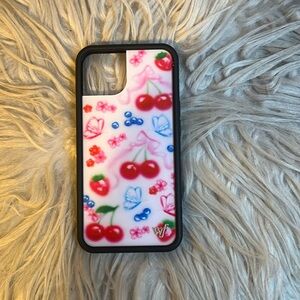 selling this wildflower iphone 13 case